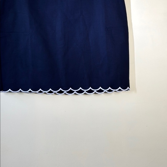 Ann Taylor Skirt Navy Blue Scalloped Hem Midi in Size 12 NWT - Picture 4 of 6